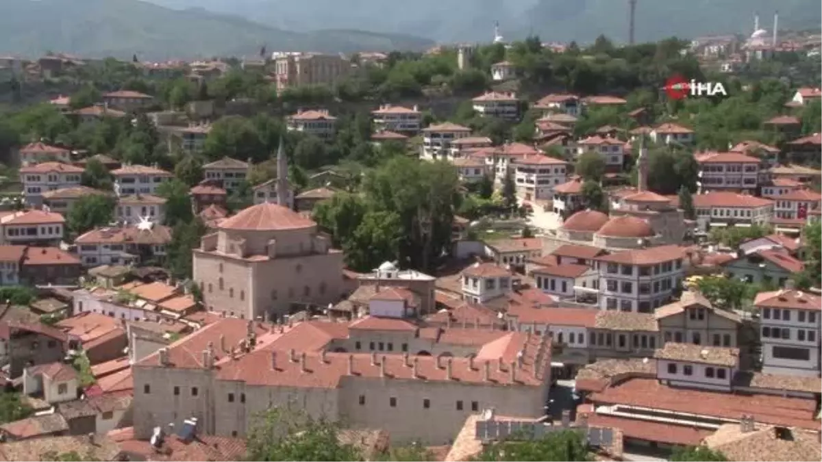 Safranbolu turizmcisinin gözü Uzakdoğulu turistlerde