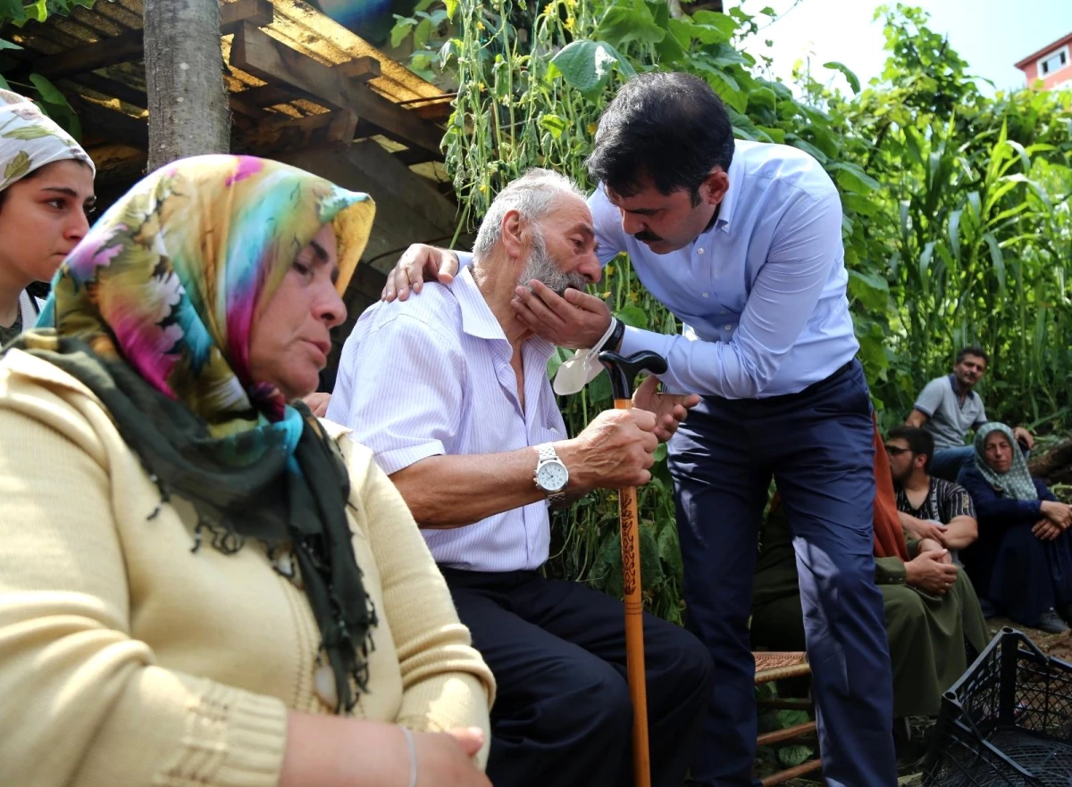 Selde kaybolan Batuhan Delihasan\'ın ailesini Bakan Murat Kurum teselli etti