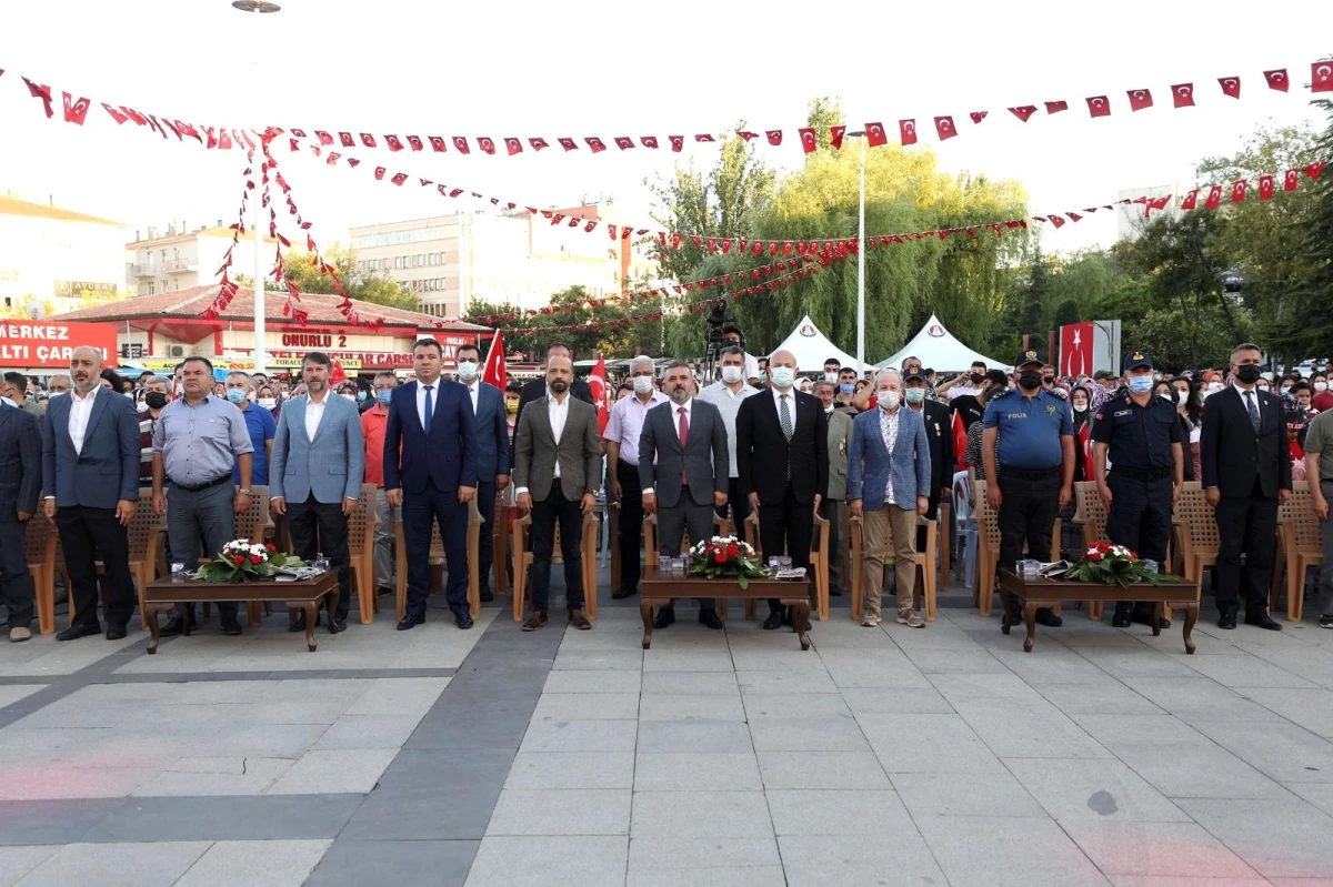 Sincan Belediyesi, 15 Temmuz kahramanlarını Lale Meydanı\'nda özel bir etkinlikle andı