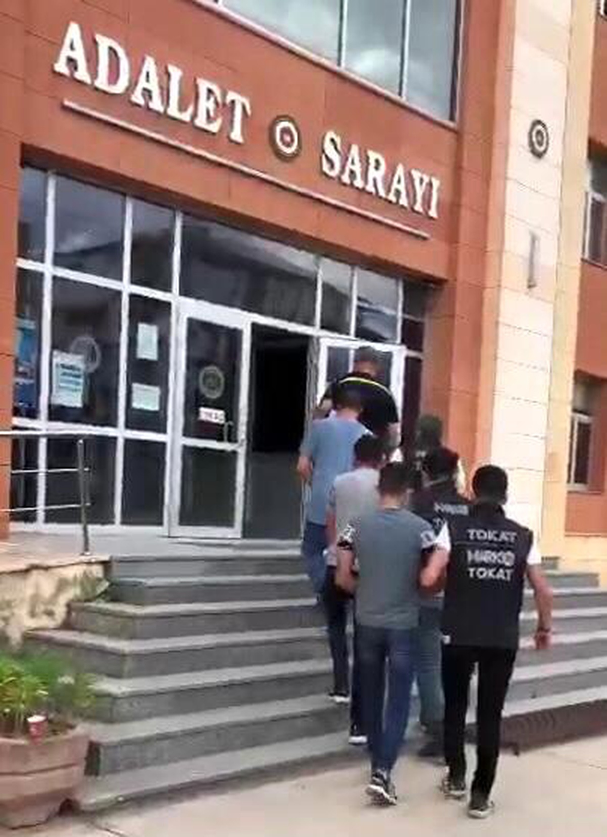 Tokat\'ta uyuşturucu operasyonu: 5 tutuklama