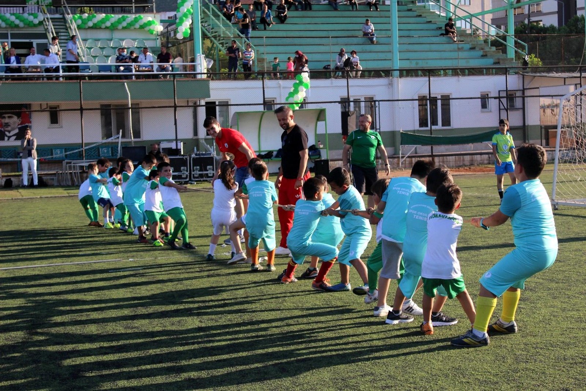 Yeşilköyspor\'dan görkemli 52. yaş kutlaması