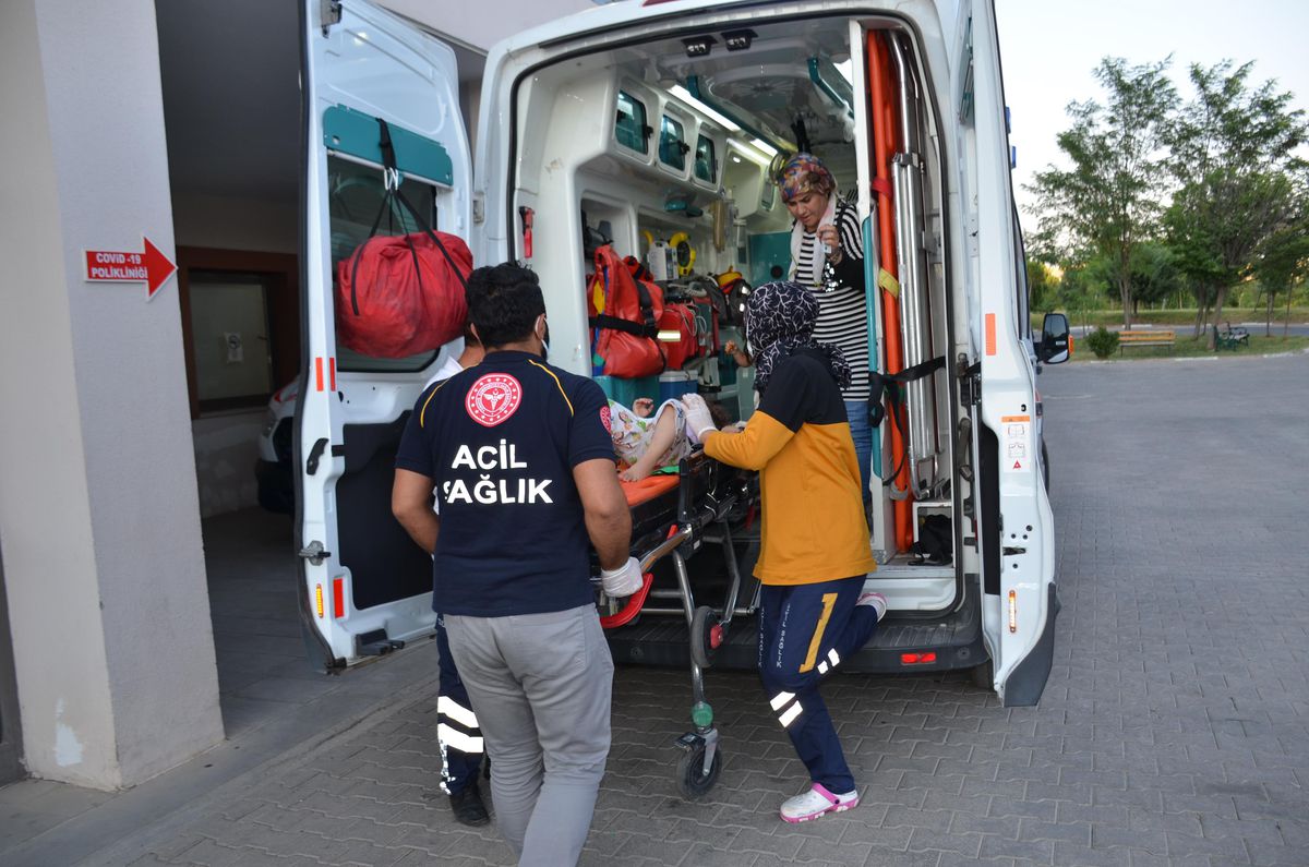 Son Dakika | Balkondan düşen çocuk ağır yaralandı