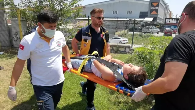 Bisikletli gençlerin dondurma sevdası kazaya dönüştü: 3 yaralı