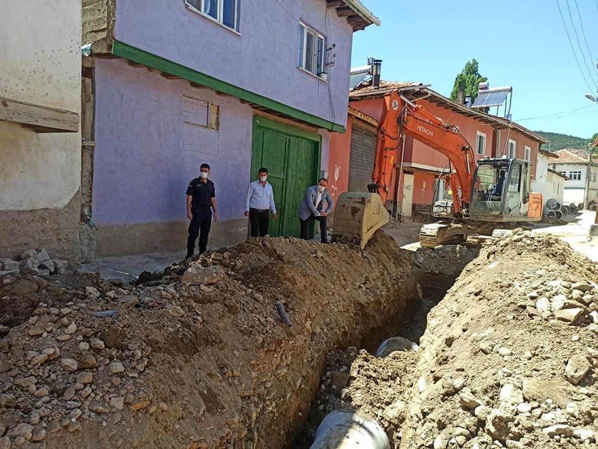 Çamdibi köyü altyapı çalışmaları başladı