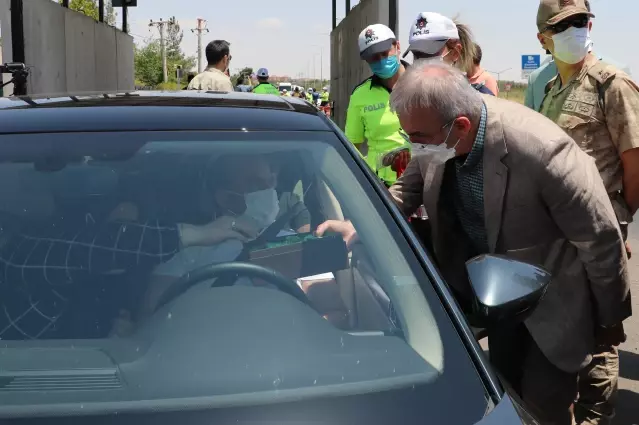 Diyarbakır Valisi Karaloğlu, bayram tatili trafiğini havadan ve karadan denetledi