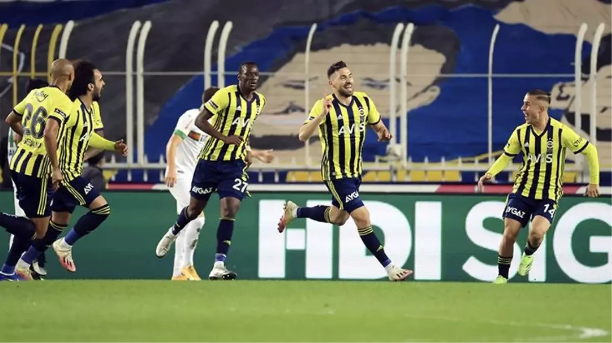 Satış listesinden çıkarıldılar! Fenerbahçe\'de Sinan Gümüş ve Tisserand rüzgarı esti