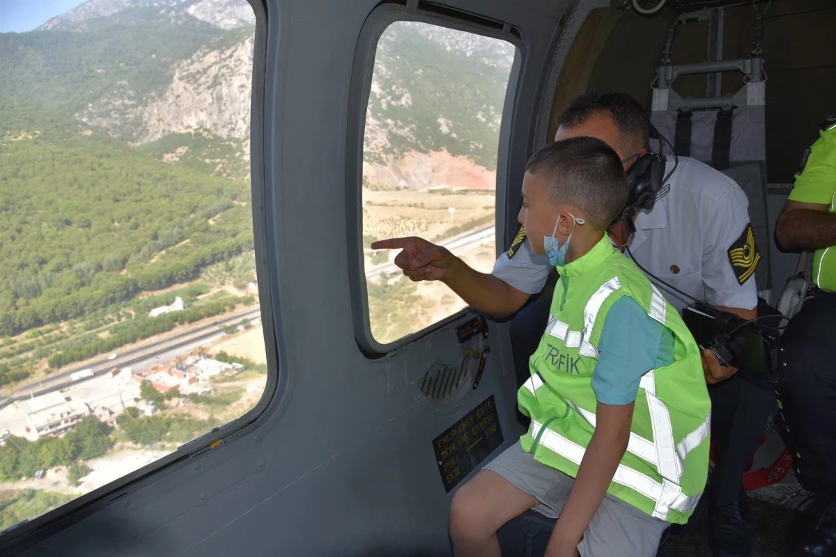 Kalbinde kitle olan 8 yaşındaki Ali\'nin helikopterle uçma hayali gerçekleştirildi