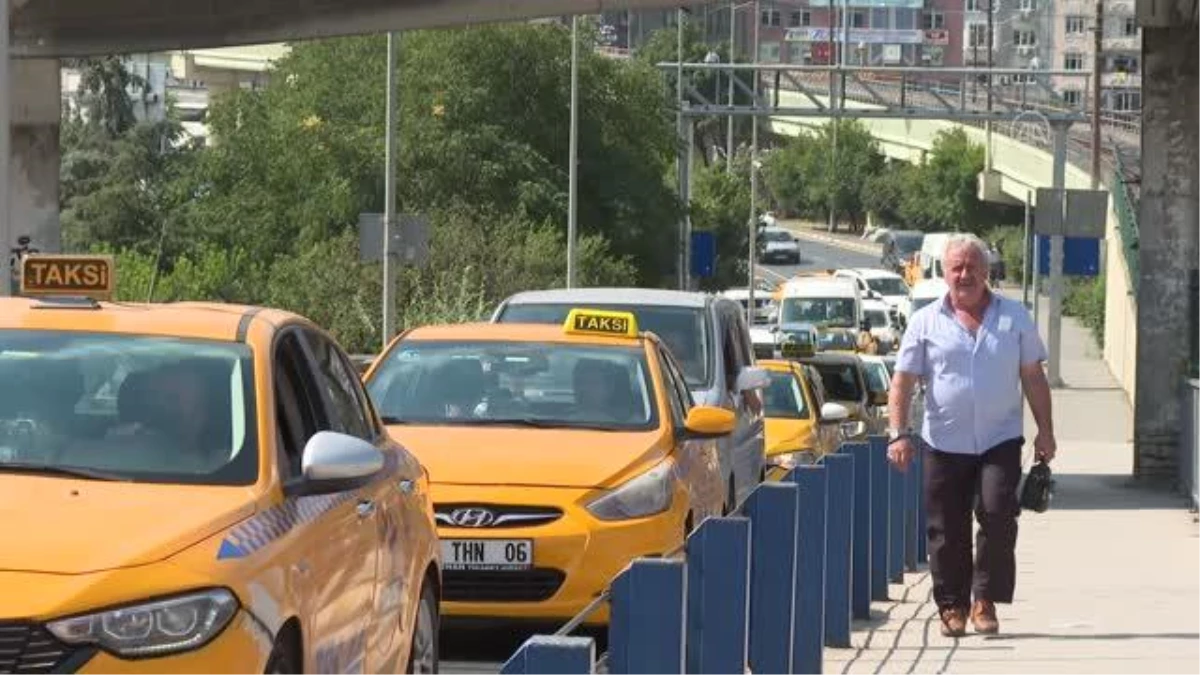 Kurban Bayramı öncesinde trafik sakin, havalimanı ve otogarlar hareketli