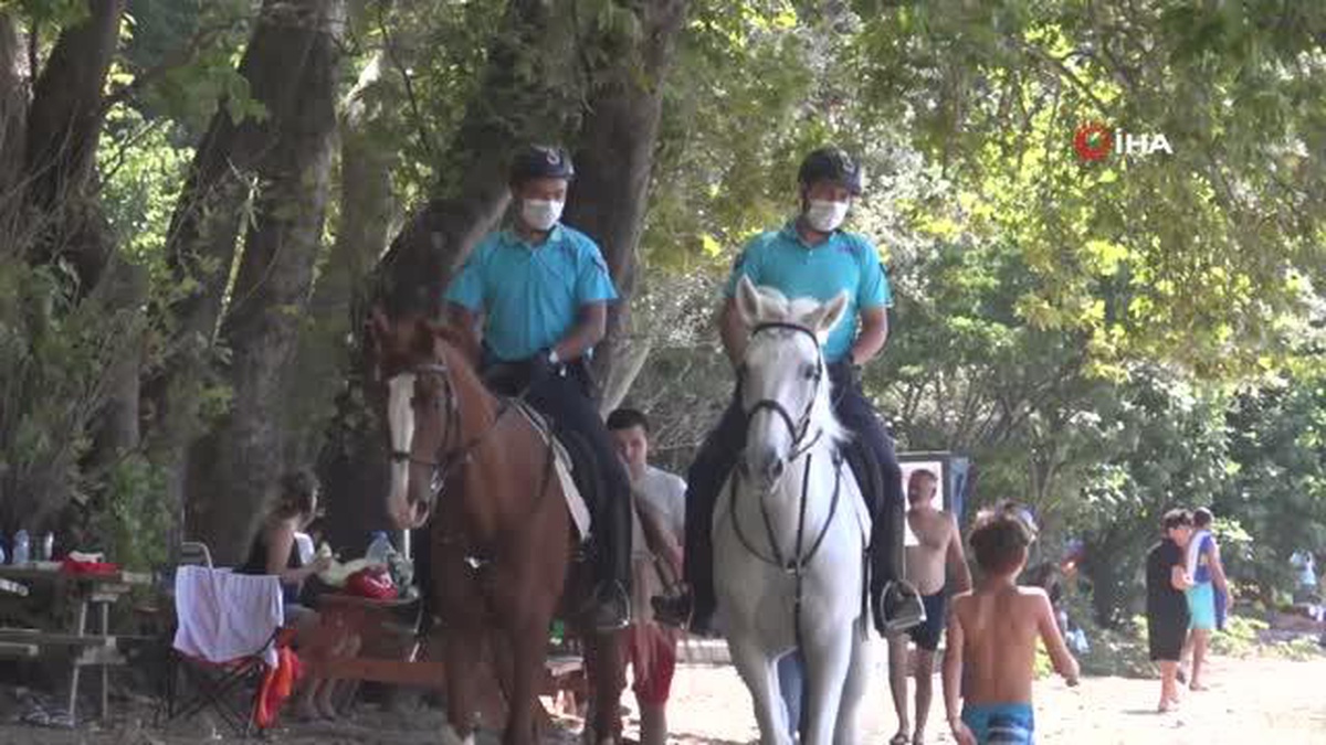 Son dakika haberi: Kuşadası\'ndaki milli parkın sahilleri atlı jandarma timine emanet