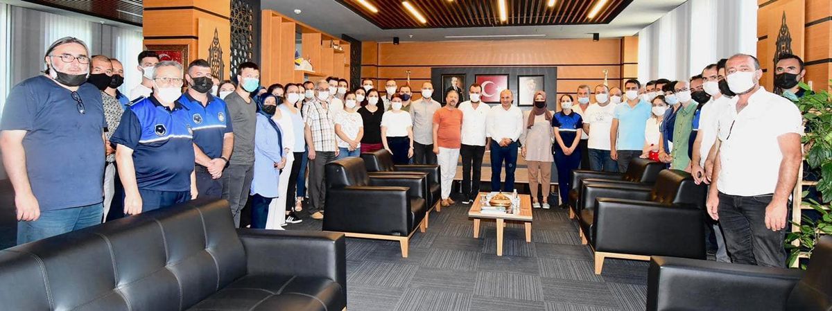 Oral, personeliyle bayramlaştı