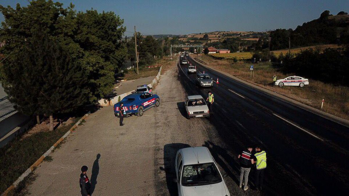 Son dakika: Samsun\'da jandarmadan "drone"lu trafik denetimi
