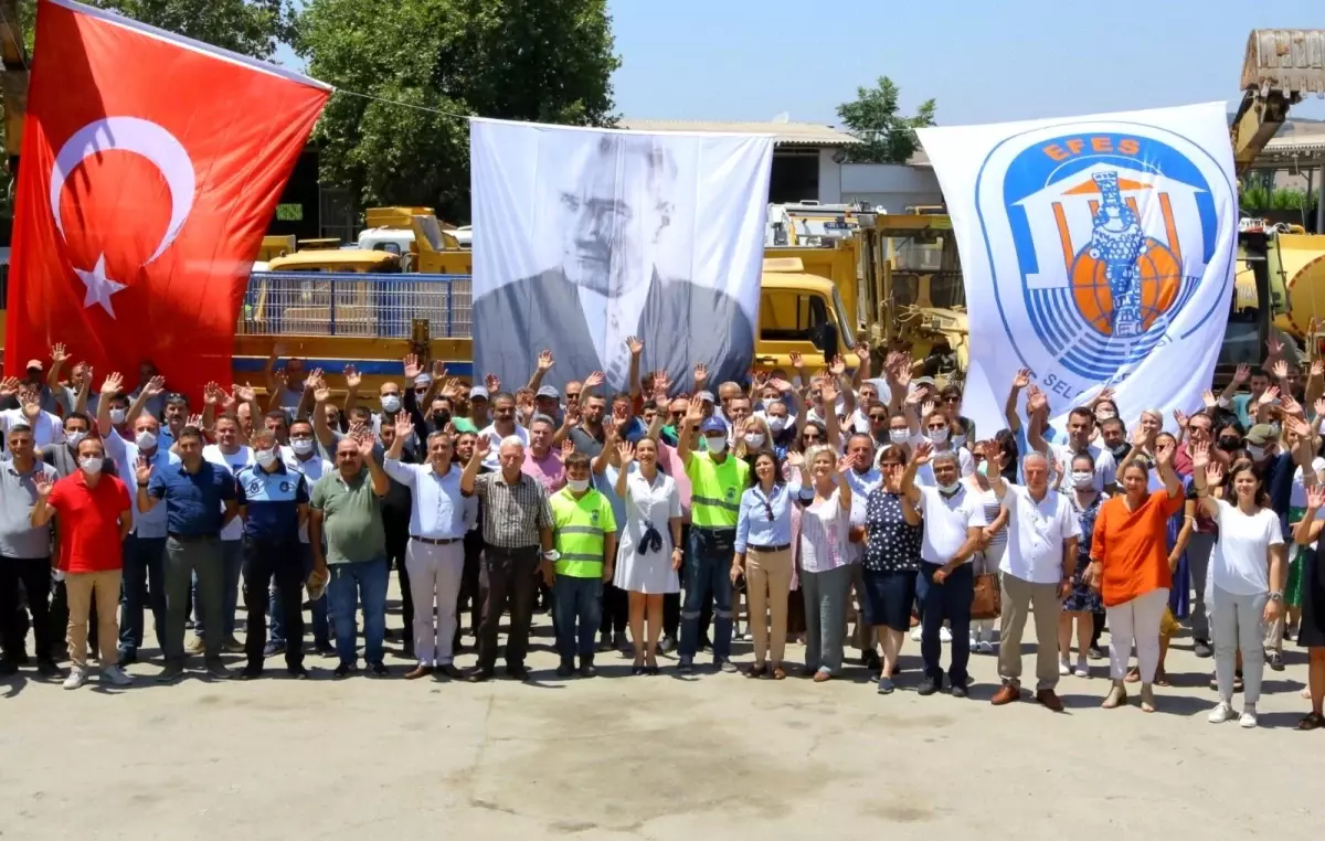 Son dakika haberleri! Selçuk Belediyesi personeli bayram yemeğinde