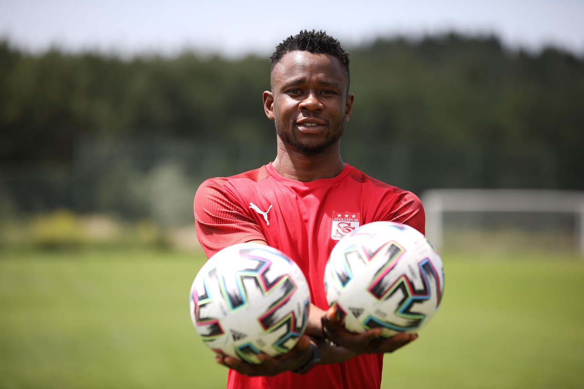 SPOR Sivasspor\'un yeni transferi Leke James: Güzel şeyler yapacağız