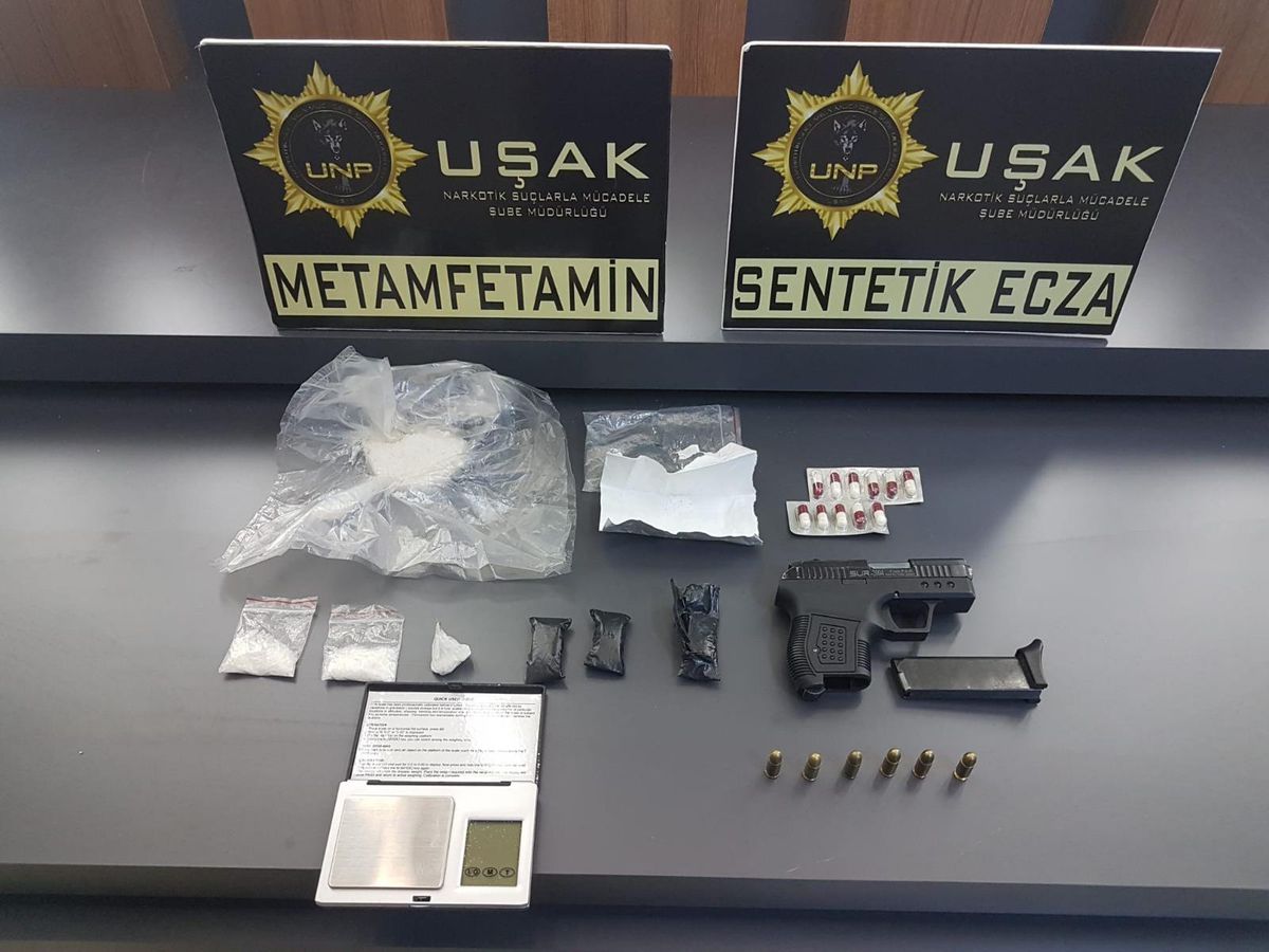Uşak\'ta uyuşturucu ticareti yapan 4 şüpheli tutuklandı