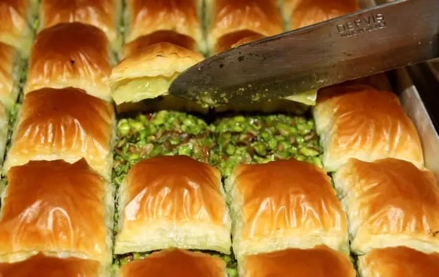 Antakya baklavası Gaziantep baklavasına rakip oldu Antakya baklavası Gaziantep baklavasına rakip oldu