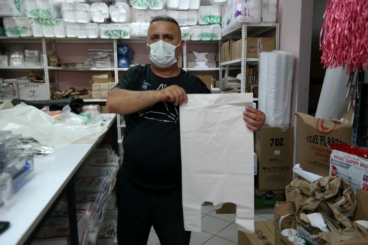 Esnaftan vatandaşlara "et taşırken market poşeti yerine kurban poşeti kullanın" tavsiyesi