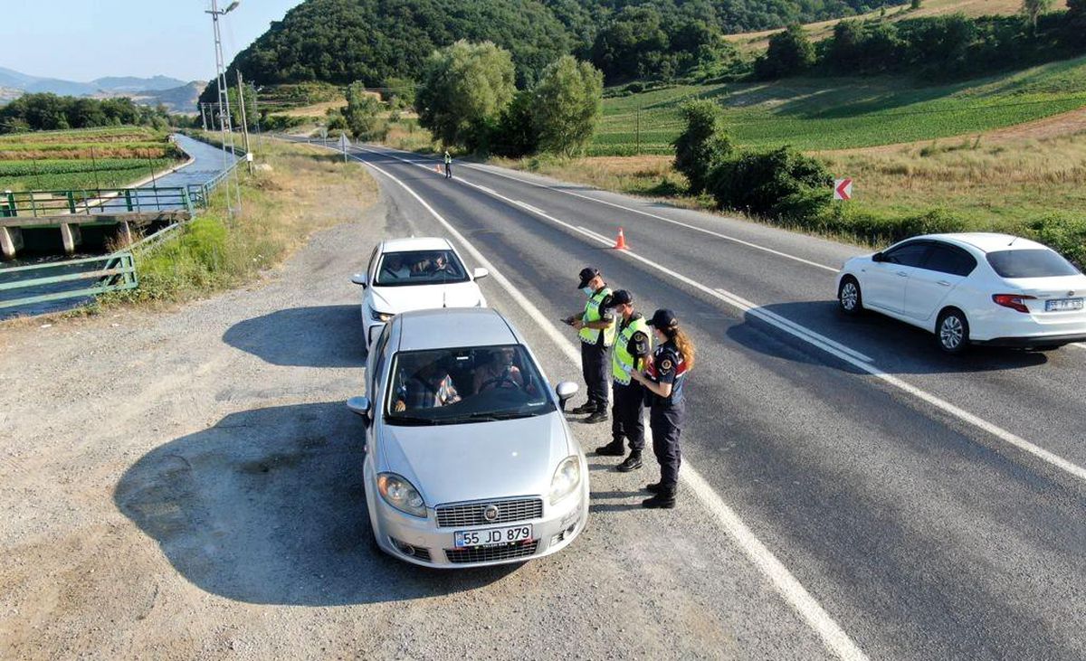 Jandarma\'dan bayram öncesi drone ile trafik denetimi