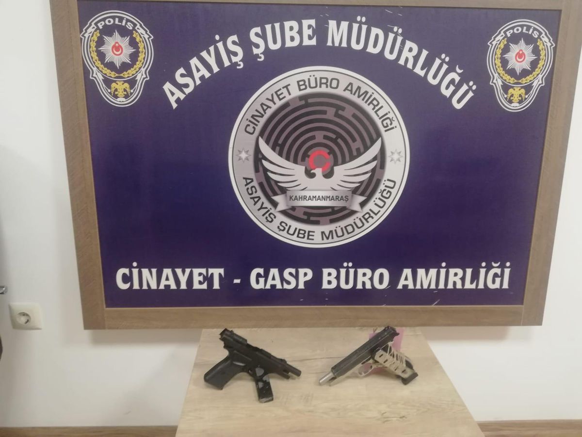 Son dakika haberi... Kahramanmaraş\'ta polis denetimlerinde 12 silah ele geçirildi