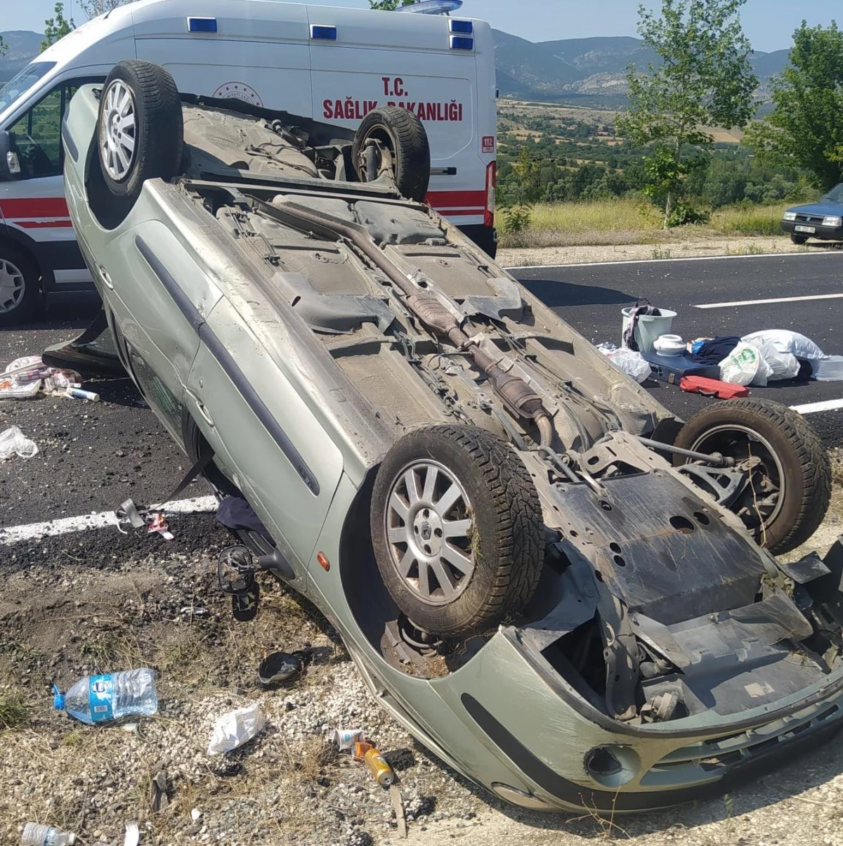Kastamonu\'da devrilen otomobildeki 5 kişi yaralandı