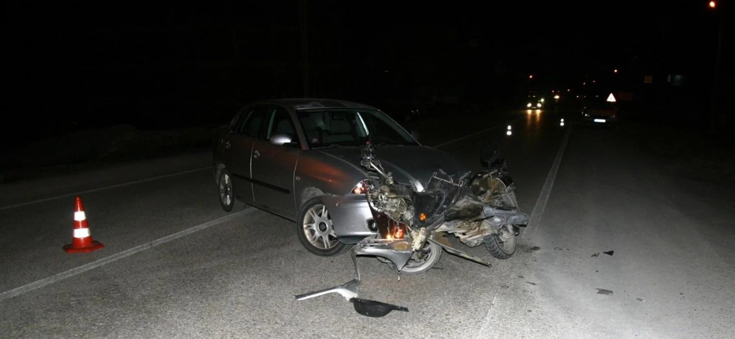 Konya\'da otomobil ile motosiklet çarpıştı: 2 yaralı
