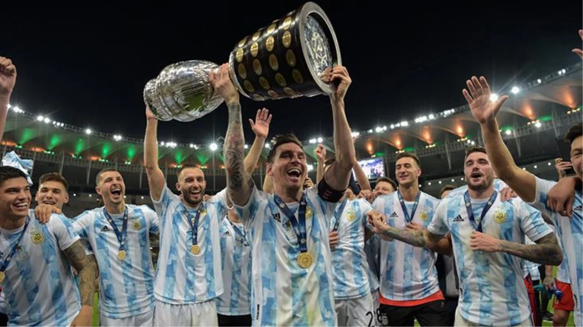 Lionel Messi\'nin kupalı paylaşımı rekor beğeni alarak tarihe geçti
