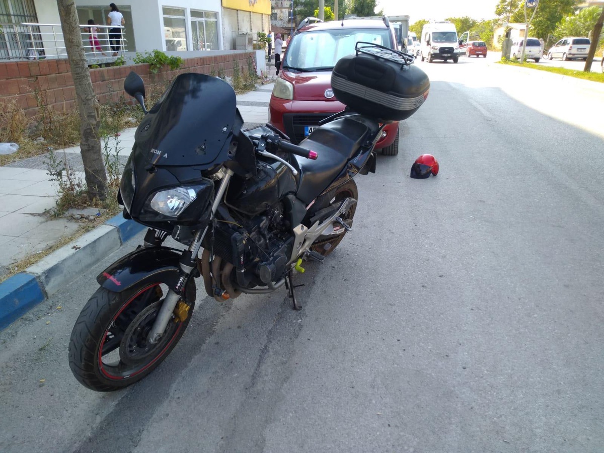 Manisa\'da motosikletin çarptığı çocuk yaralandı