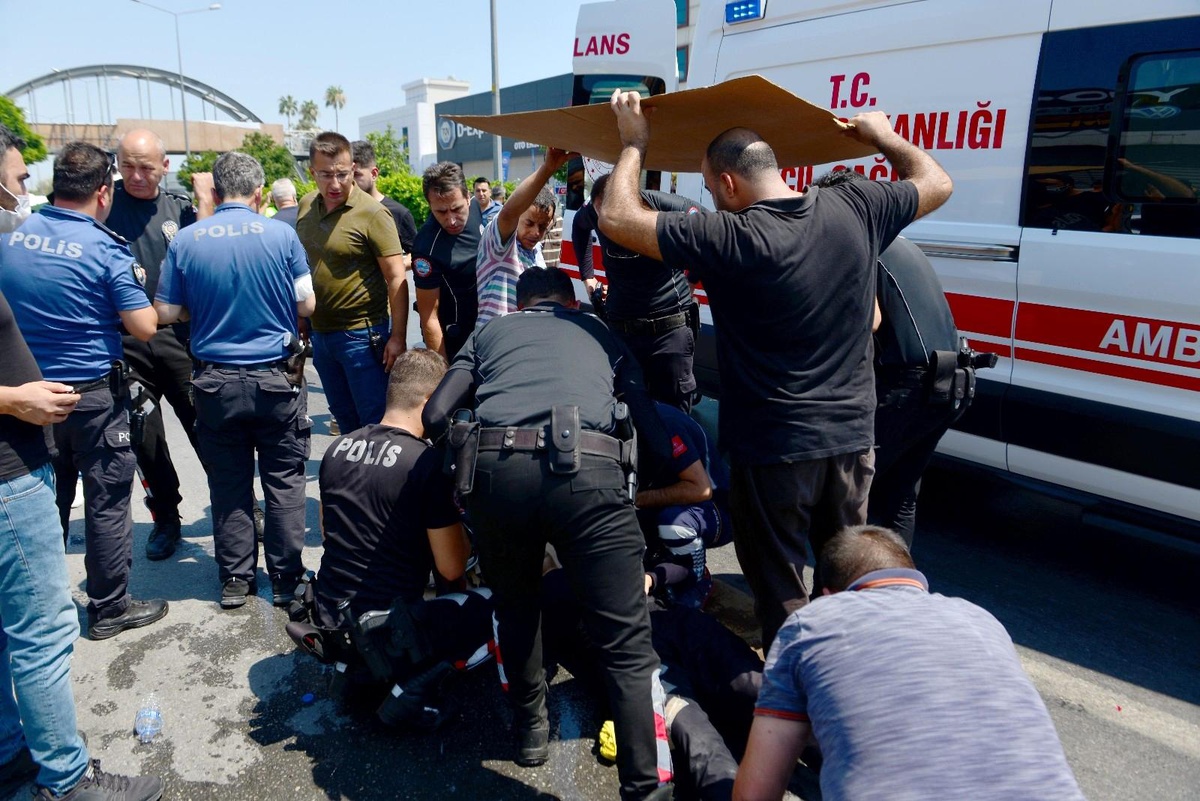 Son dakika haberleri! Silahlı yaralama olayına giden yunus ekipleri kaza yaptı