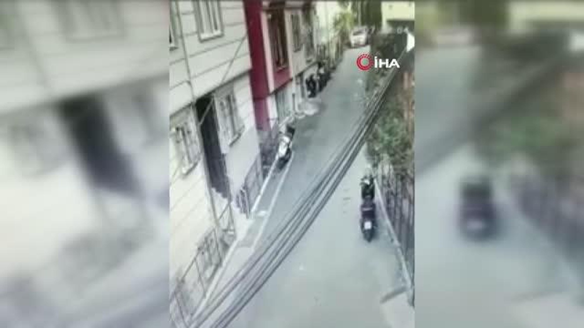 Şişli\'de motosiklet hırsızlığı kamerada