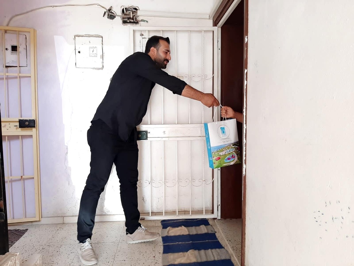 Tuşba Belediyesinden dar gelirli ailelere bayram paketi