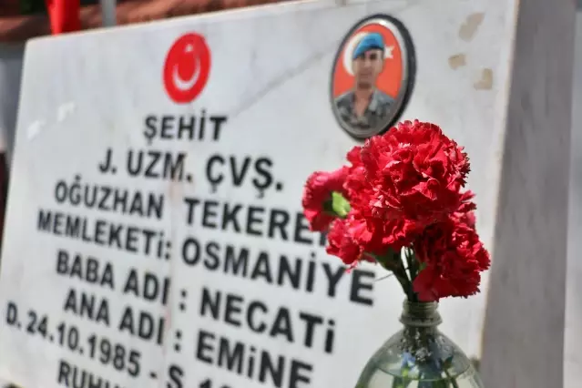 Adana, Mersin, Hatay ve Osmaniye'de şehitliklerde hüzünlü bayramlaşma