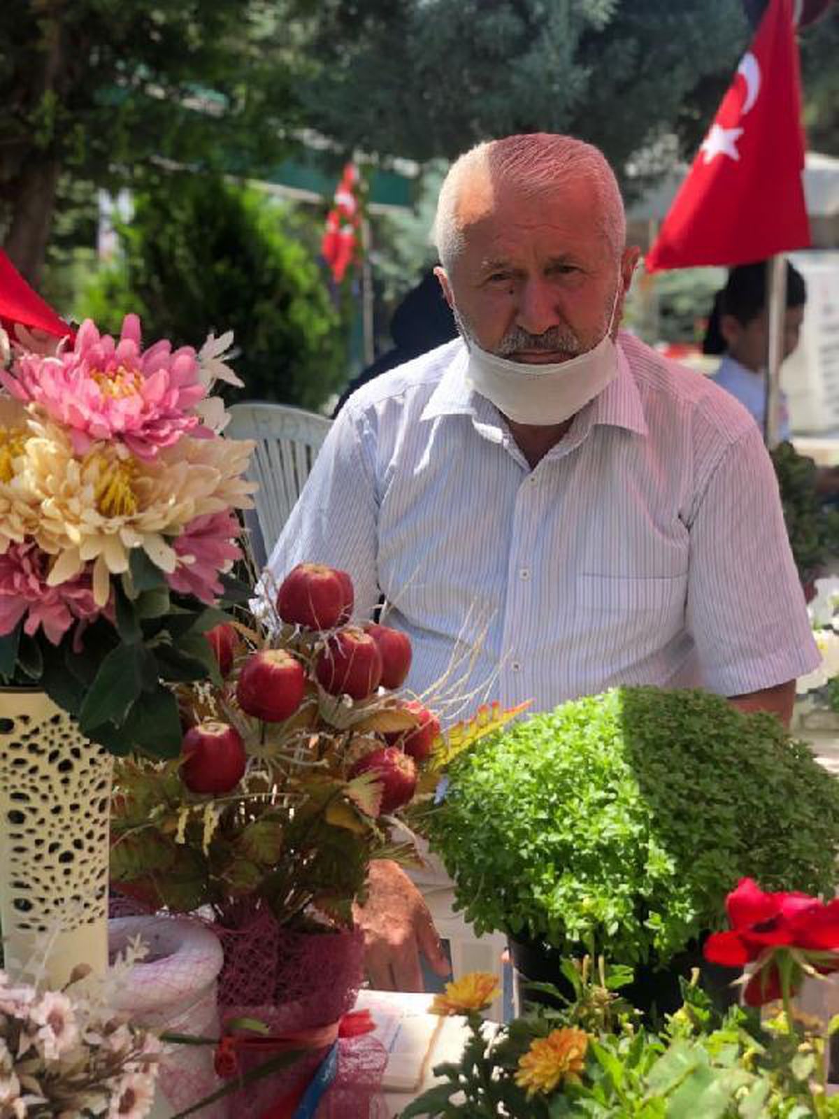 Son dakika haber... Ankara\'da şehitlikte arife yoğunluğu