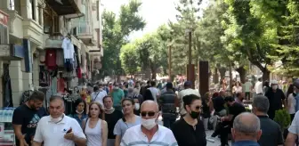 Arefe gününde çarşıya akın ettiler