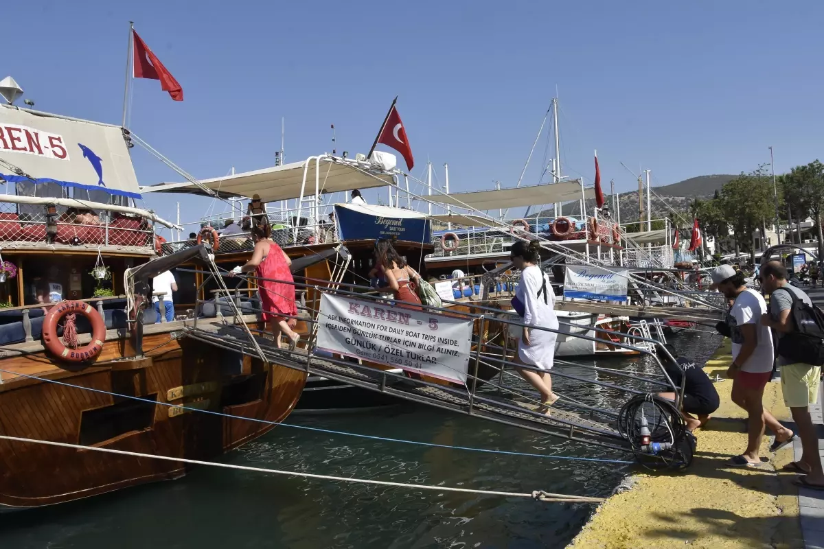 Bodrum\'da günlük tekne turlarına talep arttı