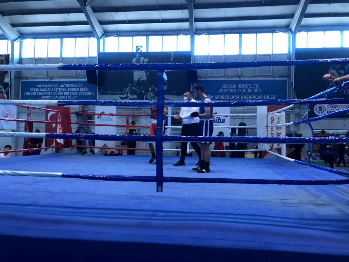 Bursa Emniyet Spor\'dan gururlandıran performans