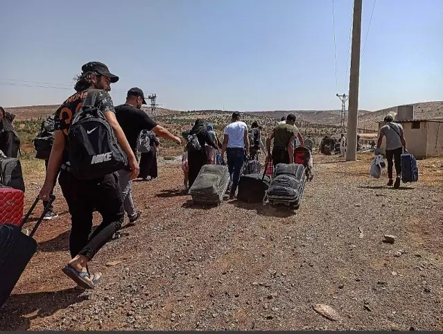 Cilvegözü'nde bayram yoğunluğu Cilvegözü'nde bayram yoğunluğu