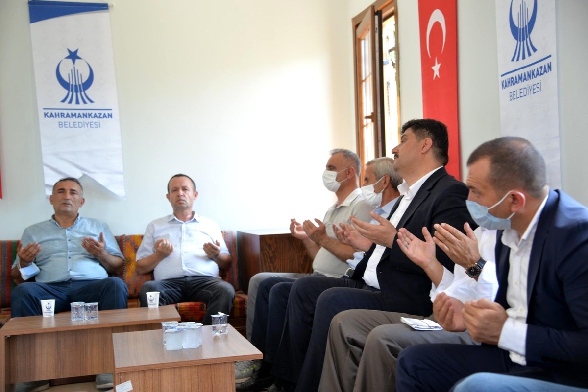 Kahramankazanlı şehitler mezarları başında dualarla anıldı