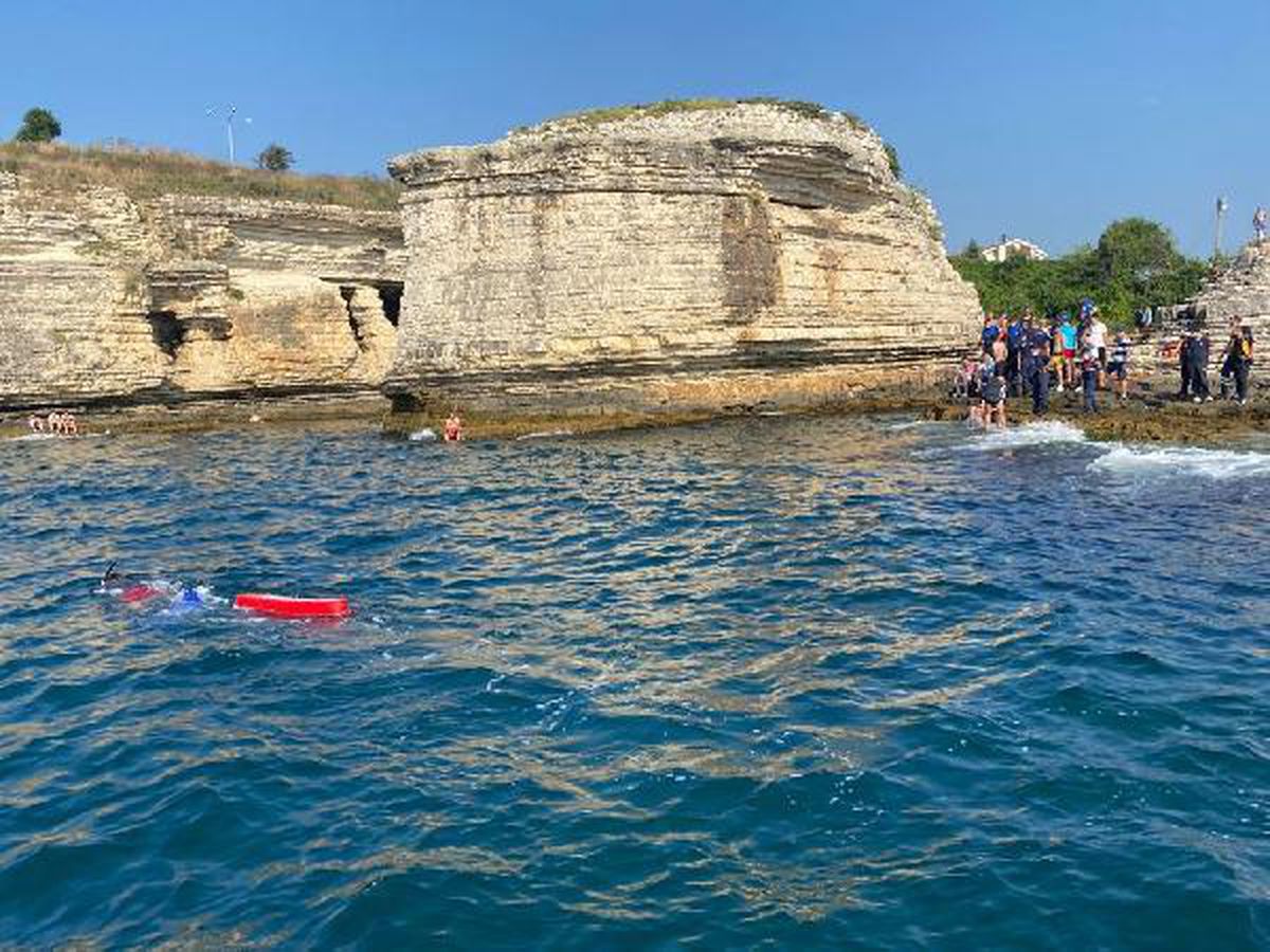 Son dakika! Kayalıklardan denize atlayan genç hayatını kaybetti