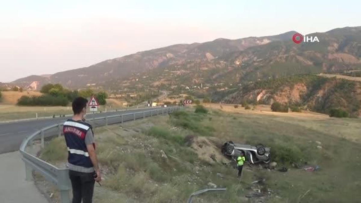 Son dakika haberi... Kontrolden çıkan otomobil şarampole uçtu: 3\'ü çocuk 6 yaralı