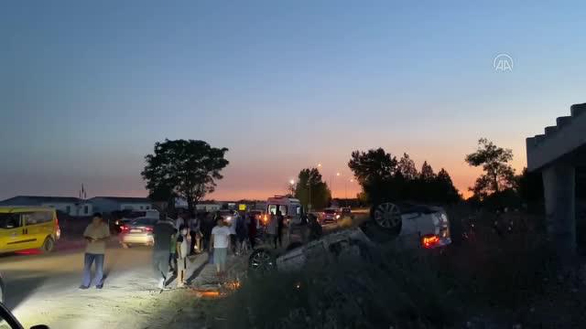Son Dakika | Kullandığı araçla kaza yapan ehliyetsiz sürücü babasına sarılıp ağladı