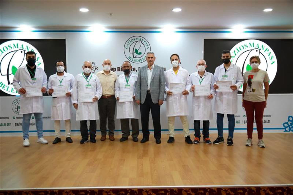 Kurbanda kesim yapacak kasaplar sertifikalarını aldı