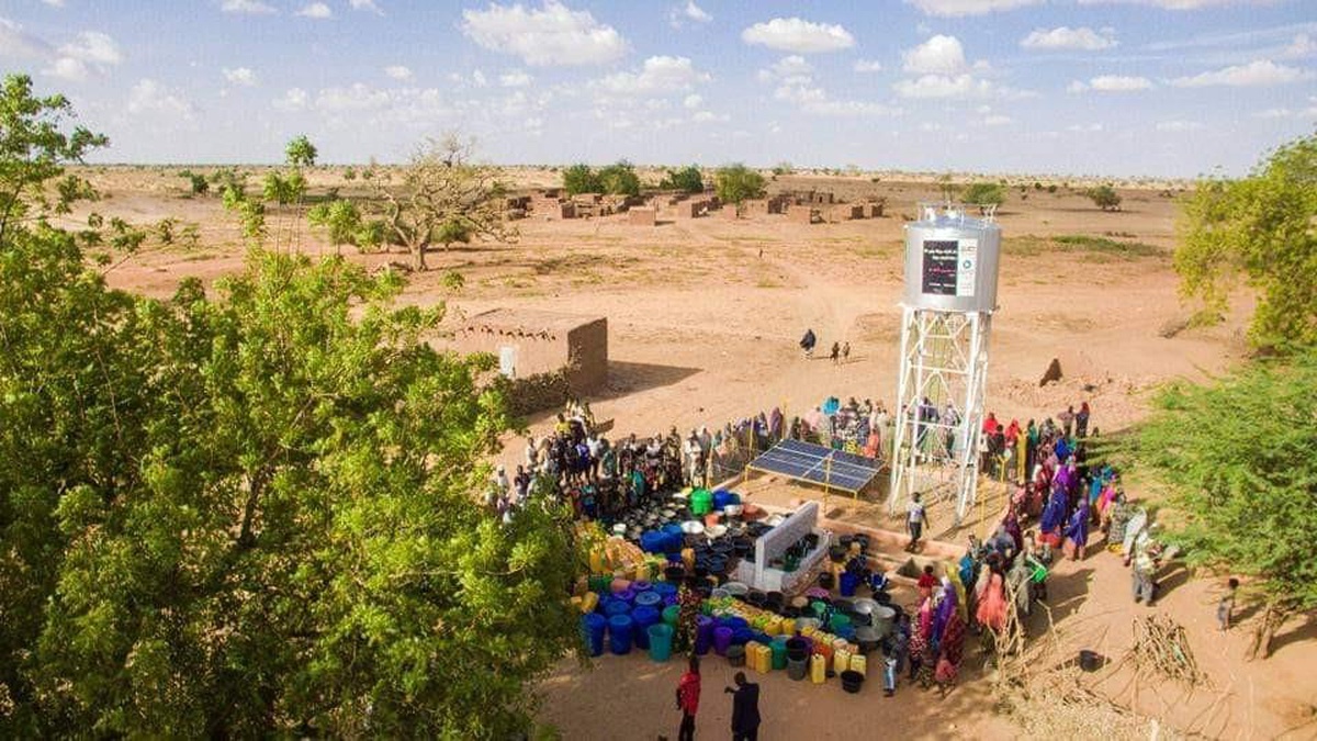 Nijer\'in başkenti Niamey\'de su kuyusu açıldı