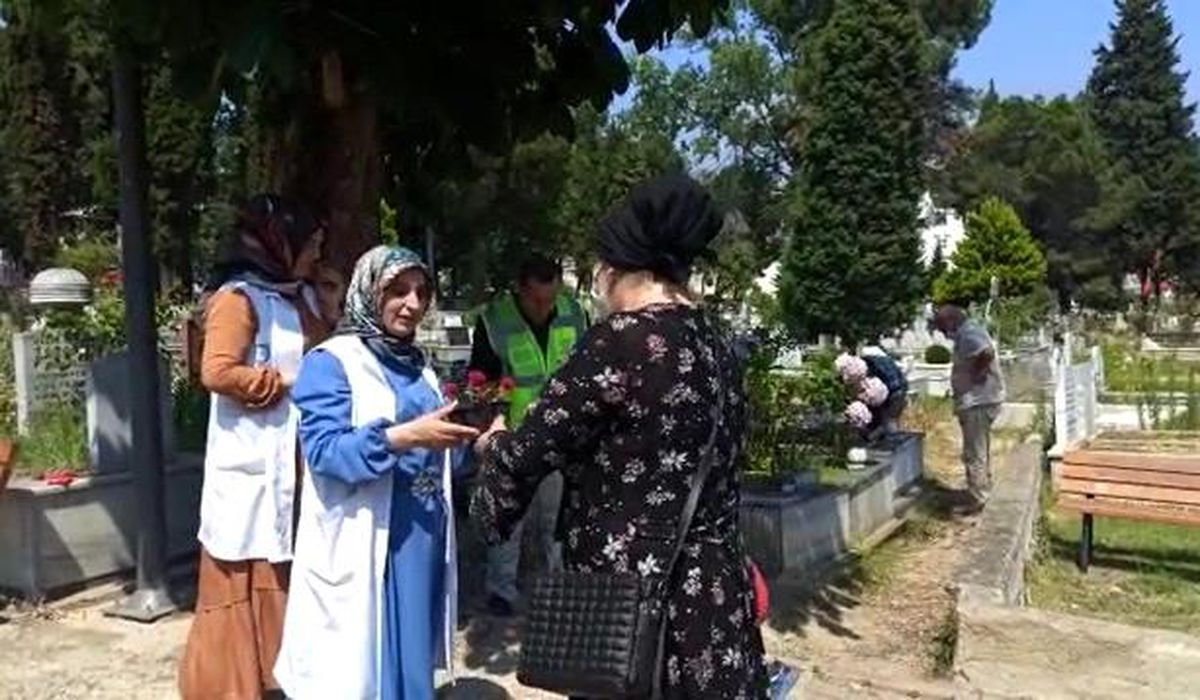 Ordu\'da kabristanlarda Kur\'an-ı Kerim tilaveti