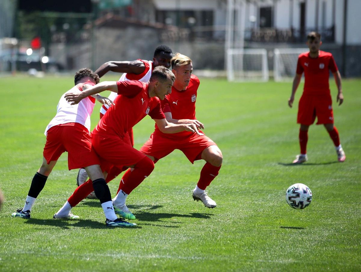 Sivasspor\'da, Petrocub maçı hazırlıkları sürüyor