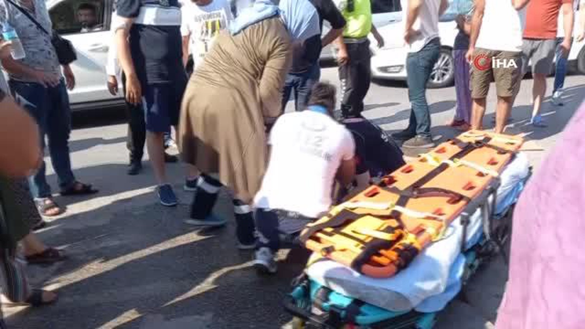 Yolun karşısına geçmek isteyen çocuğa motosiklet çarptı