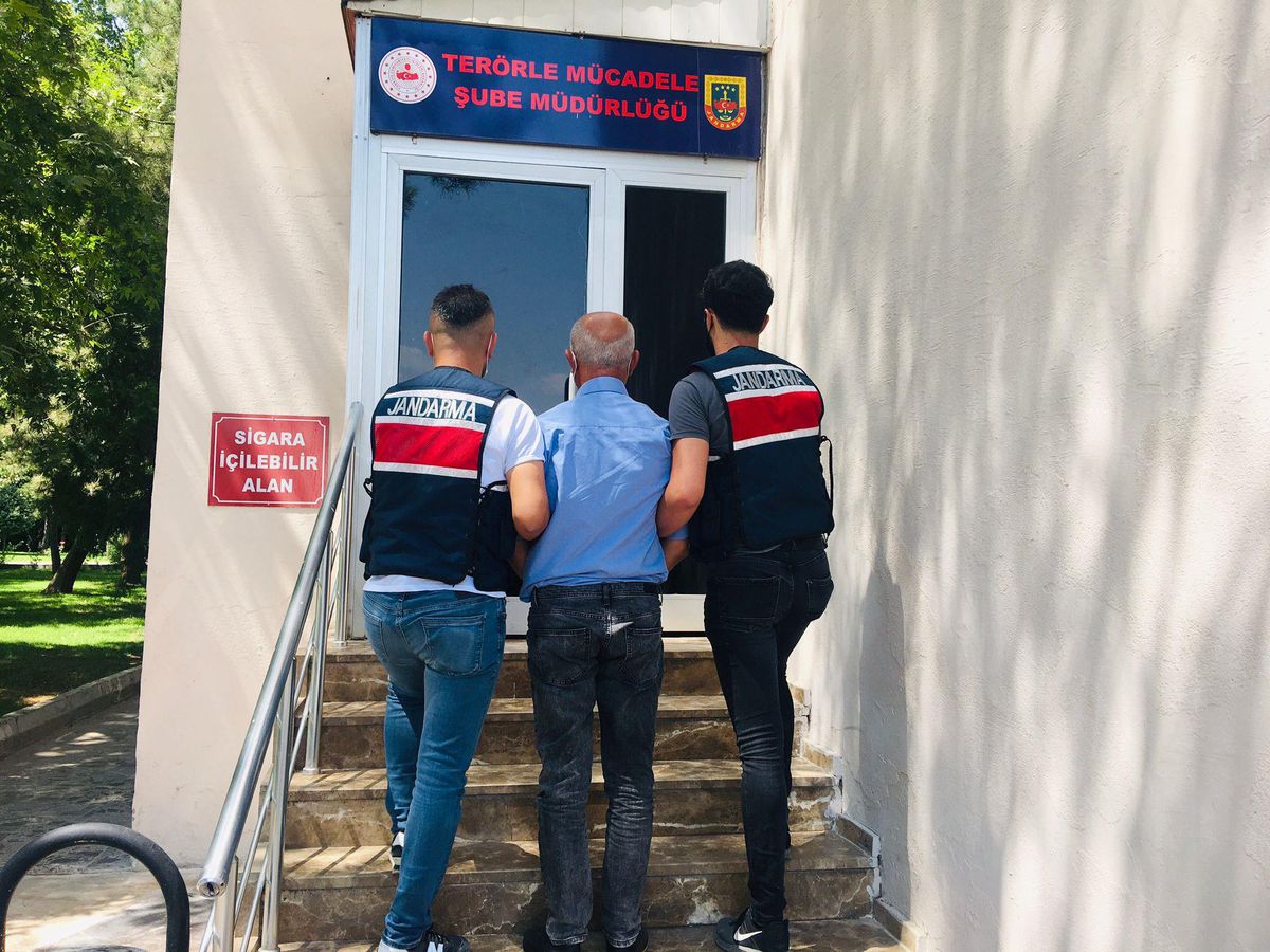 Son Dakika | Adıyaman\'da terör örgütü PKK\'ya finans sağladığı iddia edilen şüpheli tutuklandı
