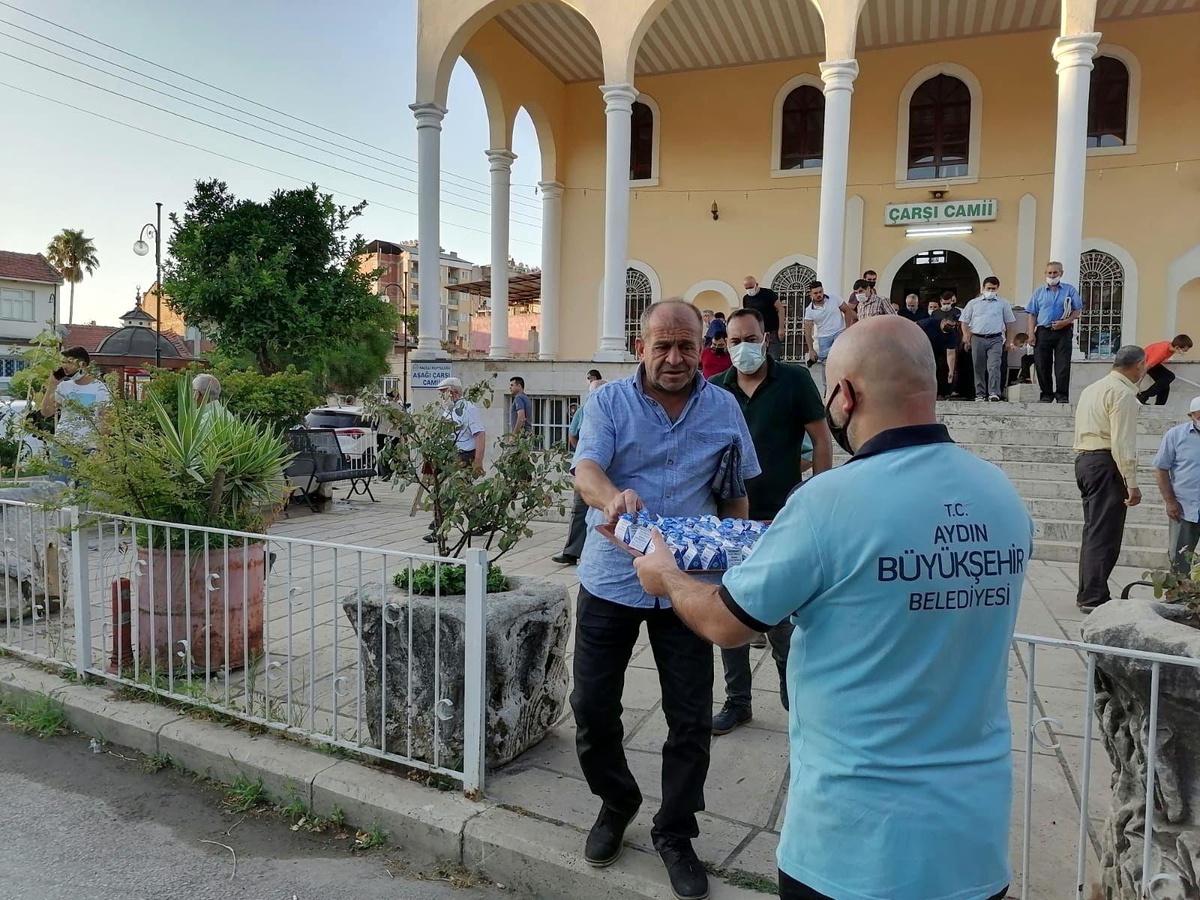 Aydın Büyükşehir Belediyesi\'nden lokumlu bayramlaşma