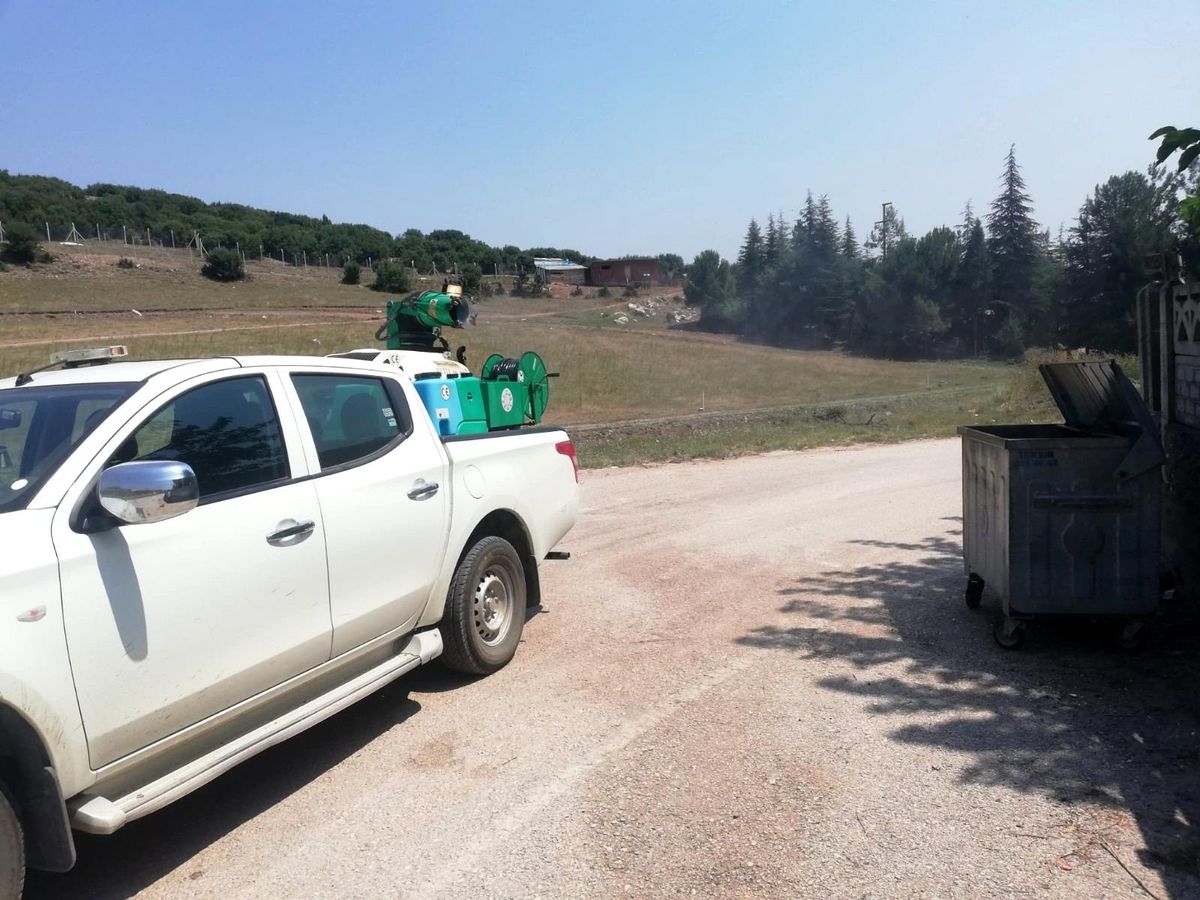 Çöp konteynerleri dezenfekte edildi