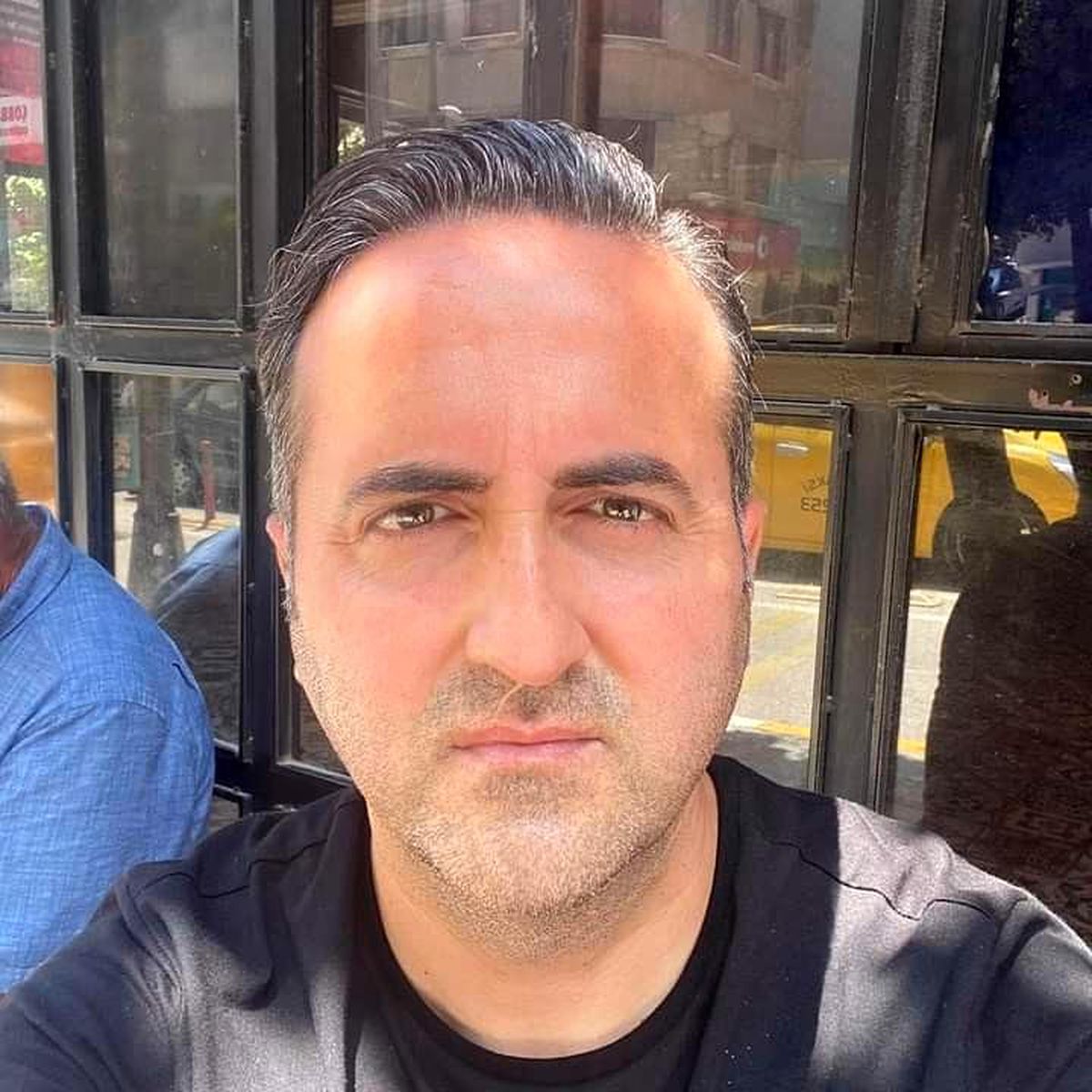 Eşini öldürüp polise teslim oldu
