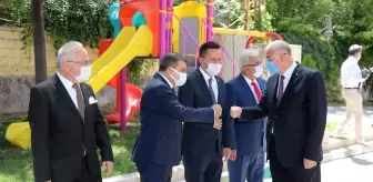 Karaman Valisi Işık, vatandaş ve kamu çalışanlarıyla bayramlaştı