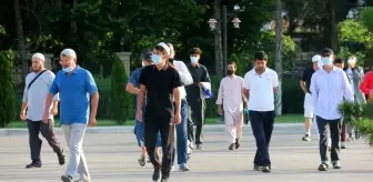 Kırgızistan'da Kurban Bayramı namazı camilerde kılındı